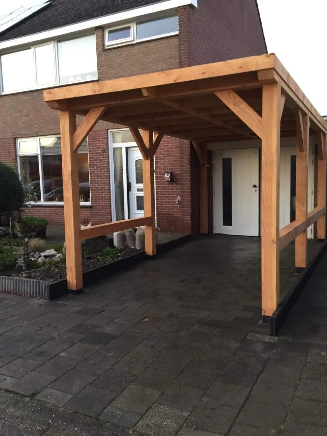 Carport aan de gevel
